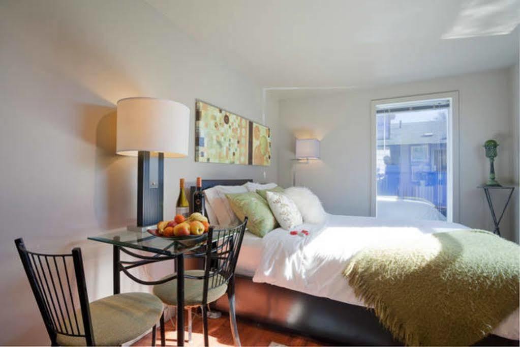 Fisherman'S Wharf Bed & Breakfast Victoria Kültér fotó